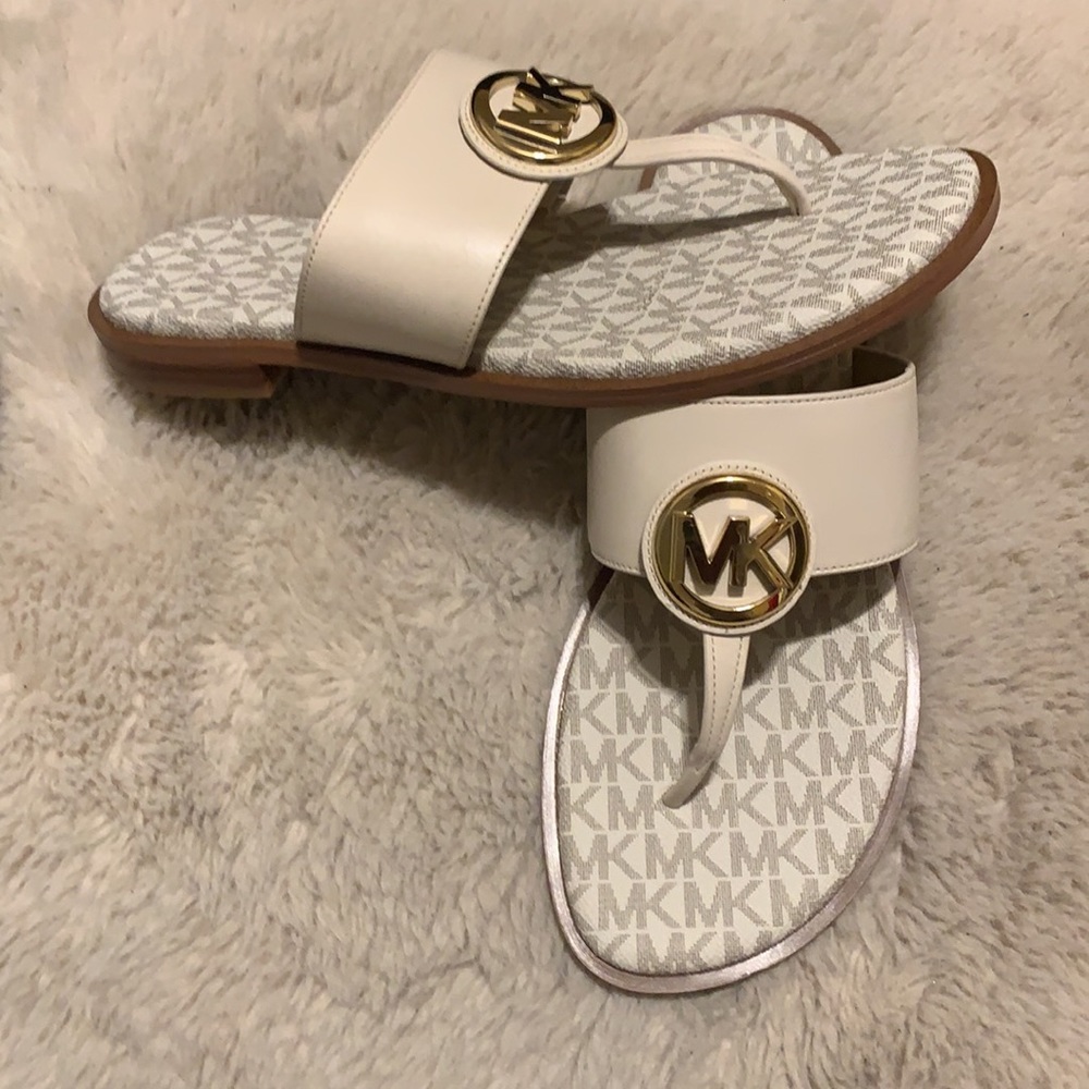 Michael Kors thug sandals - Picture 2 of 4